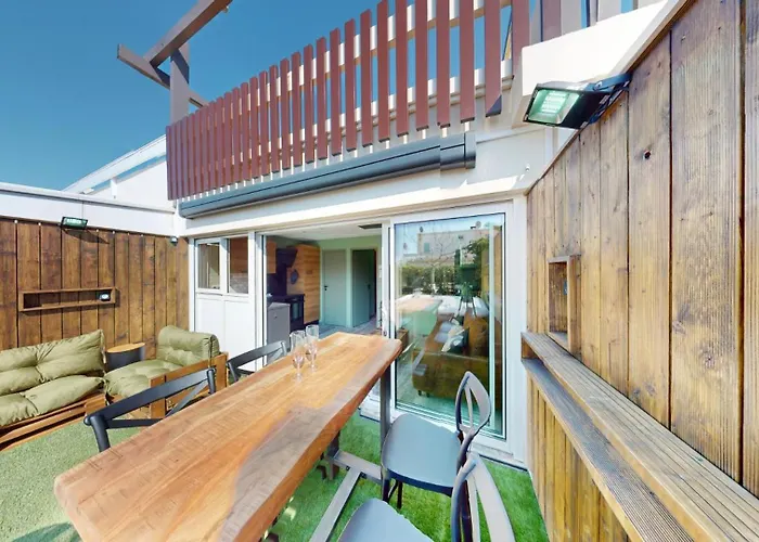 アパート Desir Village Naturiste Jardin Et Jacuzzi アグド