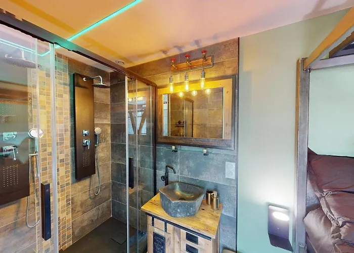 アパート Desir Village Naturiste Jardin Et Jacuzzi アグド